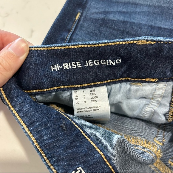 American Eagle Dark Wash High Rise Skinny Jeans - Picture 3 of 5